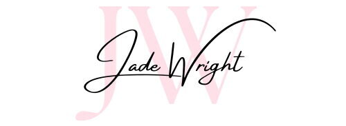 logo de moda con iniciales caligráfico elegante rosa y negro 1